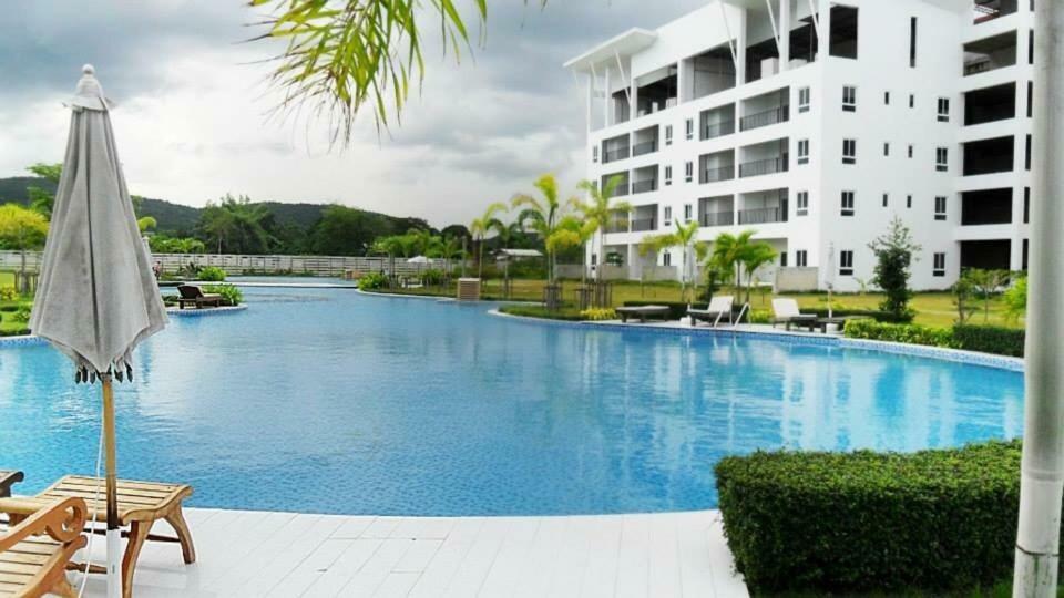 The Pride Paradise Apartamento Hua Hin Exterior foto